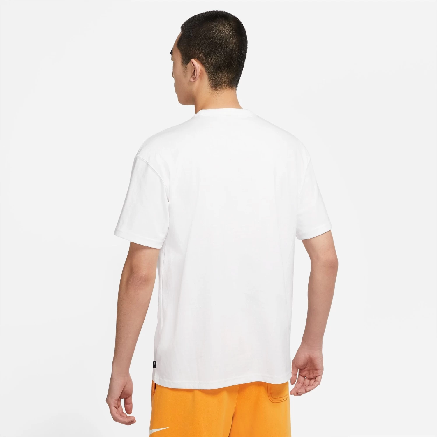 Nike Sportswear Premium Essentials Men's Pocket T-Shirt 6 Nike Sportswear Premium Essentials Men's Pocket T-Shirt - Image 4